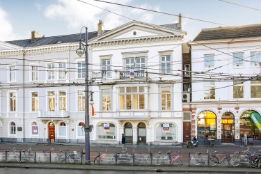 Modest huurt ca. 350 m² aan Willemsplein 40 te Arnhem