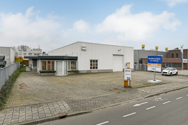 Douma Dak B.V. huurt bedrijfscomplex van ca. 1.000 m² op bedrijventerrein IJsseloord 1