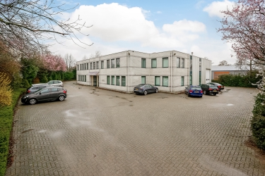 Tendu huurt bedrijfscomplex van ca. 1.350 m² in Zevenaar