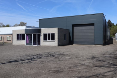 Kroon Kozijnen huurt volledig bedrijfspand van ca. 746 m² te Renkum